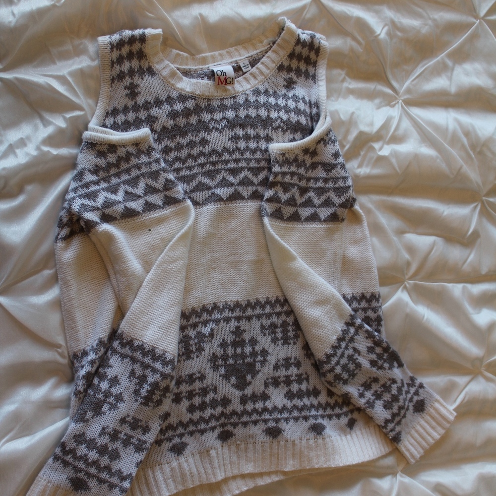 Oh!MG Cold Shoulder Sweater